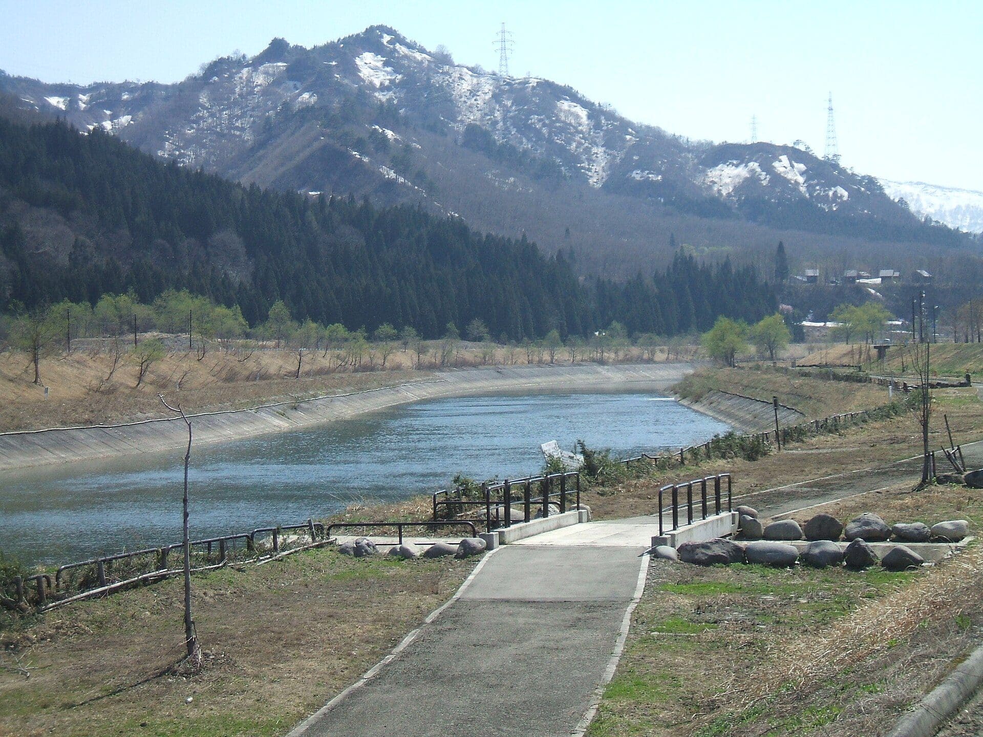 只見町